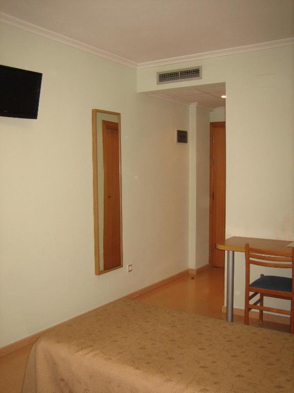 Hostal Madruga Elche Exterior foto